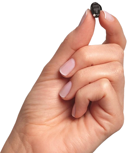 Assistenza offerta da Alfa Medical su un apparecchio acustico miniaturizzato